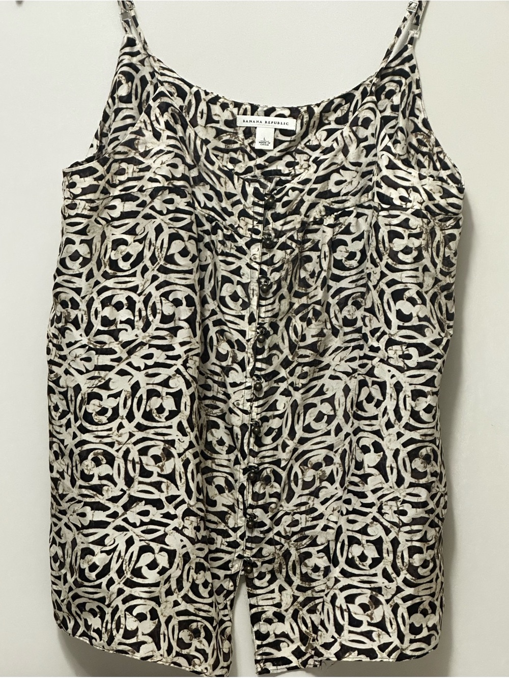 Banana Republic 100% silk animal-print blouse